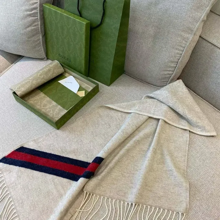 スーパーコピー グッチ マフラー