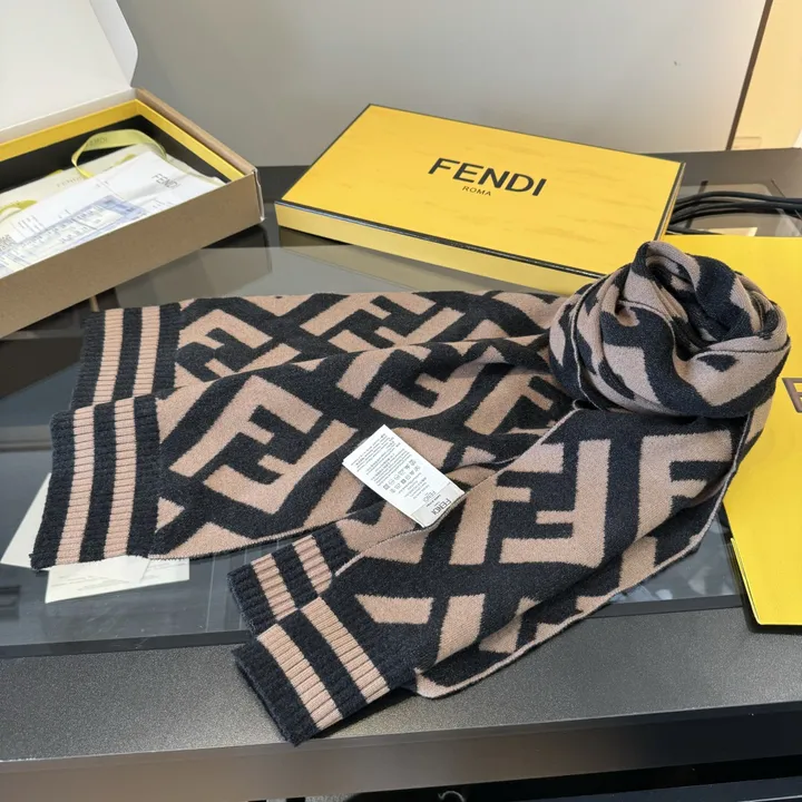 スーパーコピー フェンディ マフラー