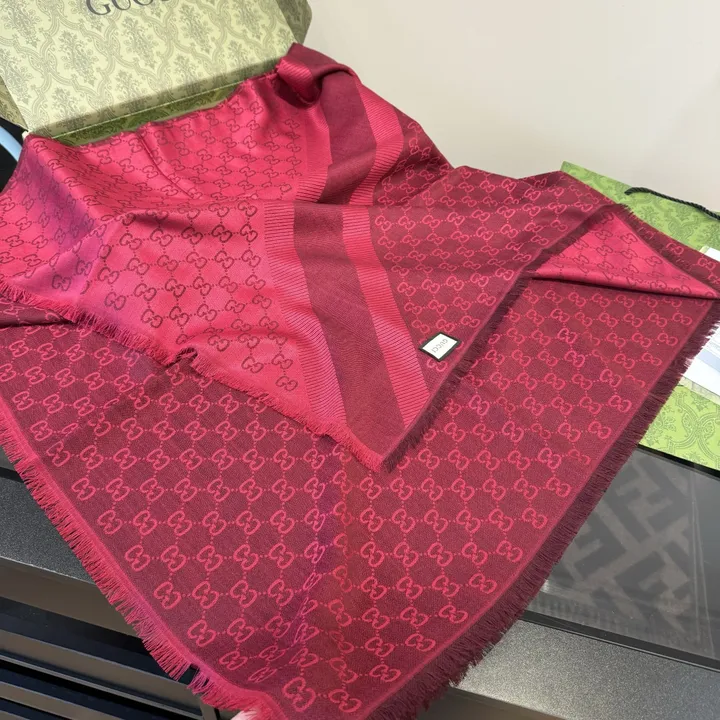 スーパーコピー グッチ マフラー