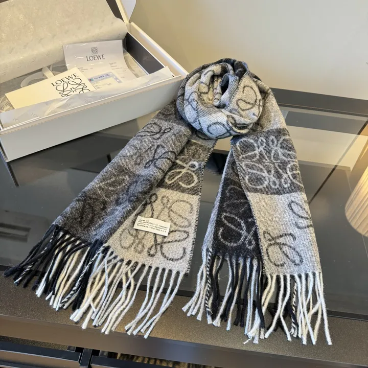 スーパーコピー ロエベ マフラー