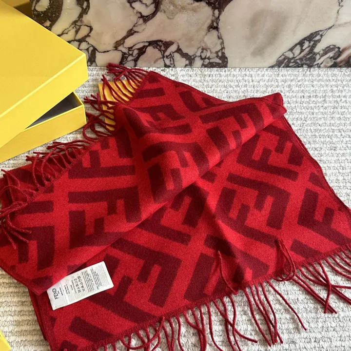 スーパーコピー フェンディ マフラー