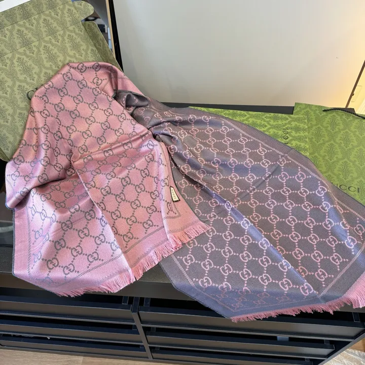 スーパーコピー グッチ マフラー