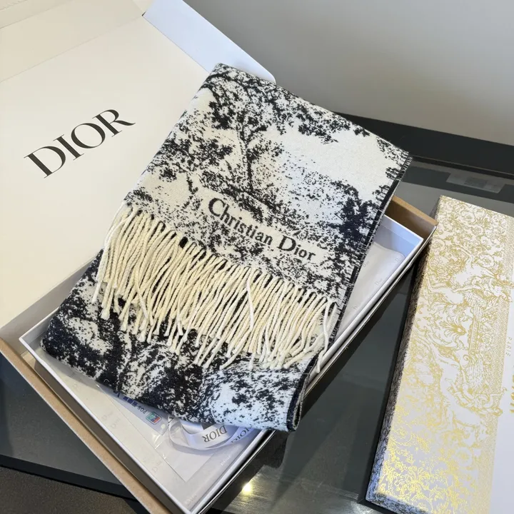 スーパーコピー ディオール マフラー