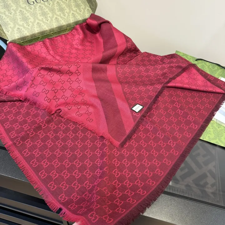 スーパーコピー グッチ マフラー