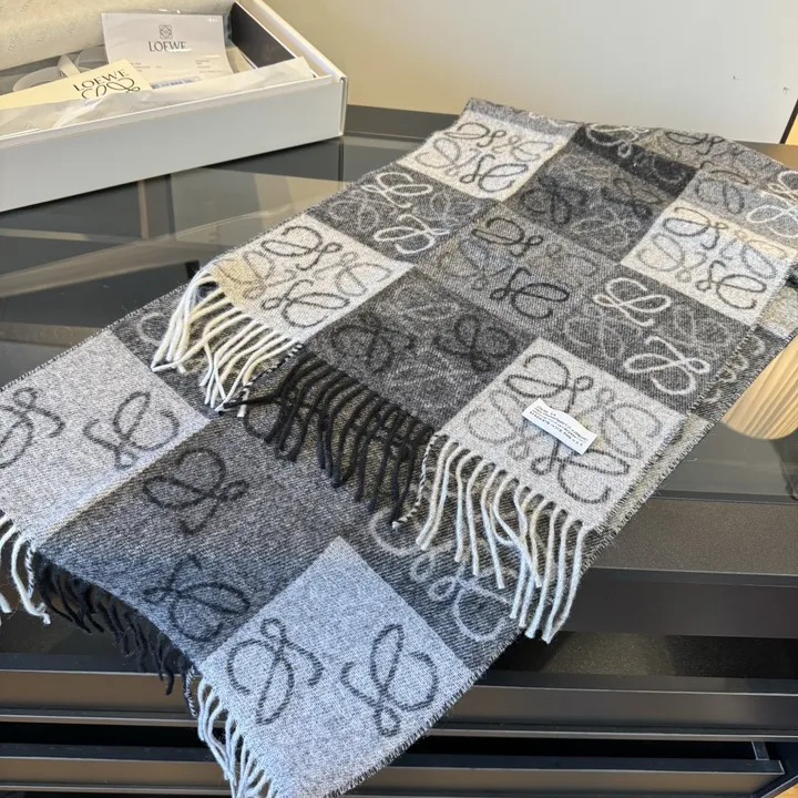 スーパーコピー ロエベ マフラー