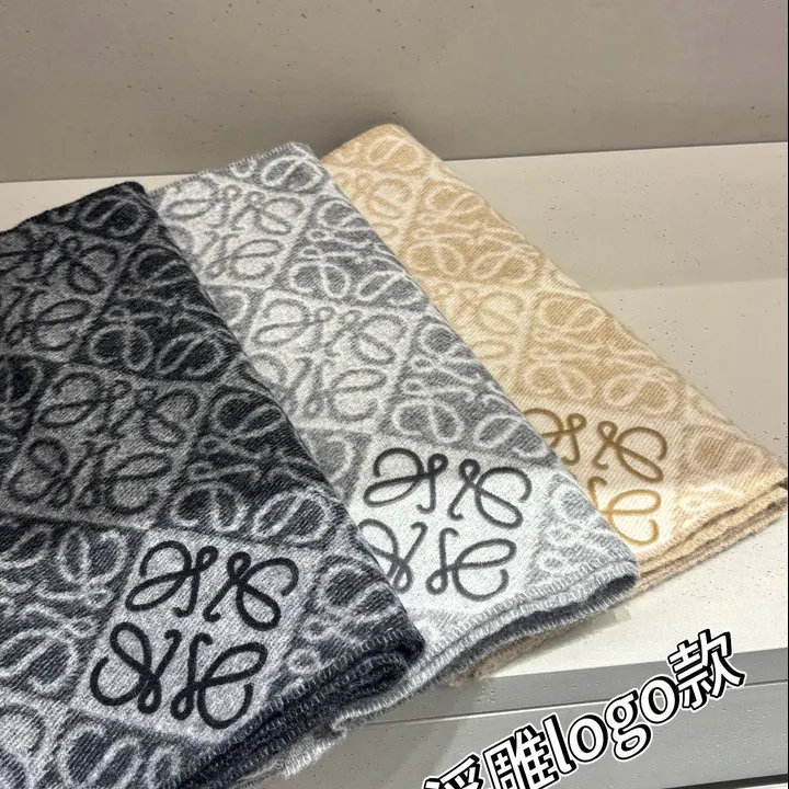 スーパーコピー ロエベ マフラー