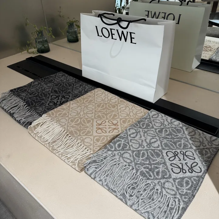 スーパーコピー ロエベ マフラー