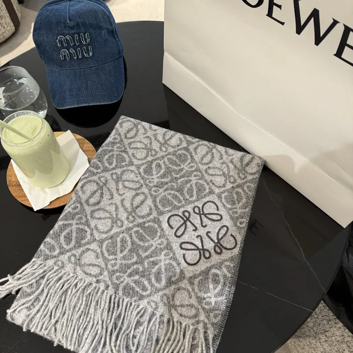 スーパーコピー ロエベ マフラー