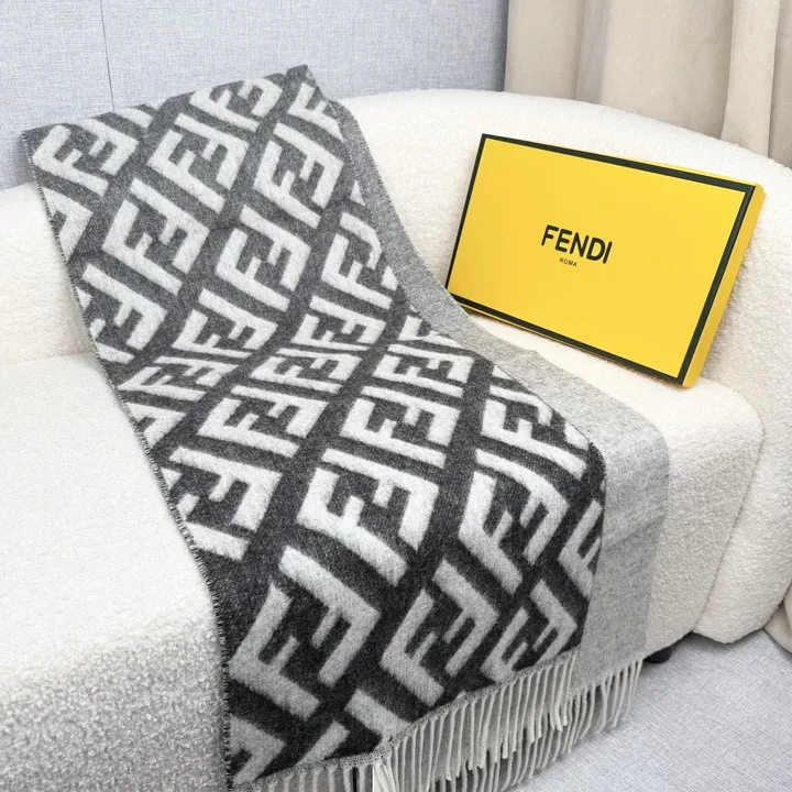 スーパーコピー フェンディ マフラー