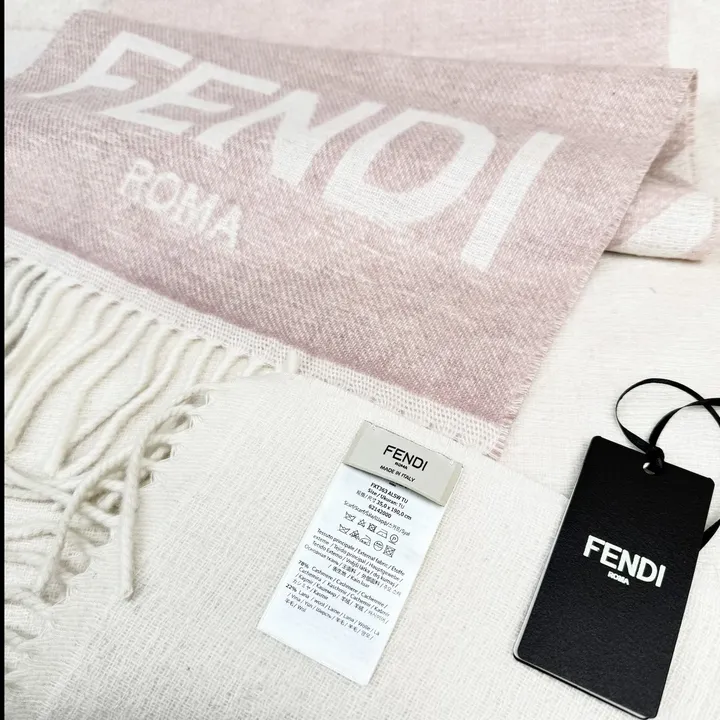 スーパーコピー フェンディ マフラー