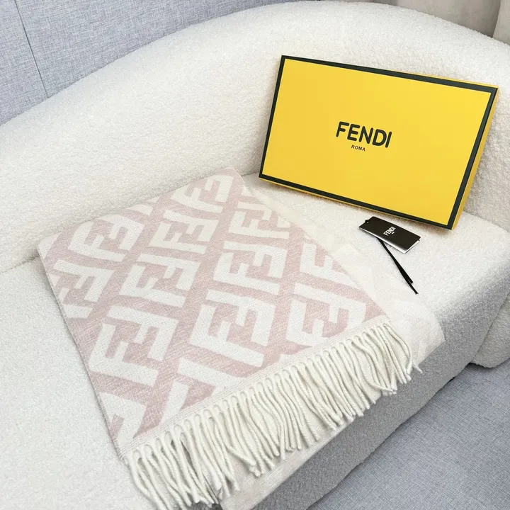 スーパーコピー フェンディ マフラー