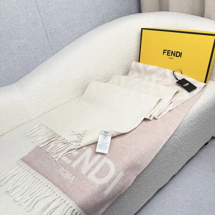 スーパーコピー フェンディ マフラー