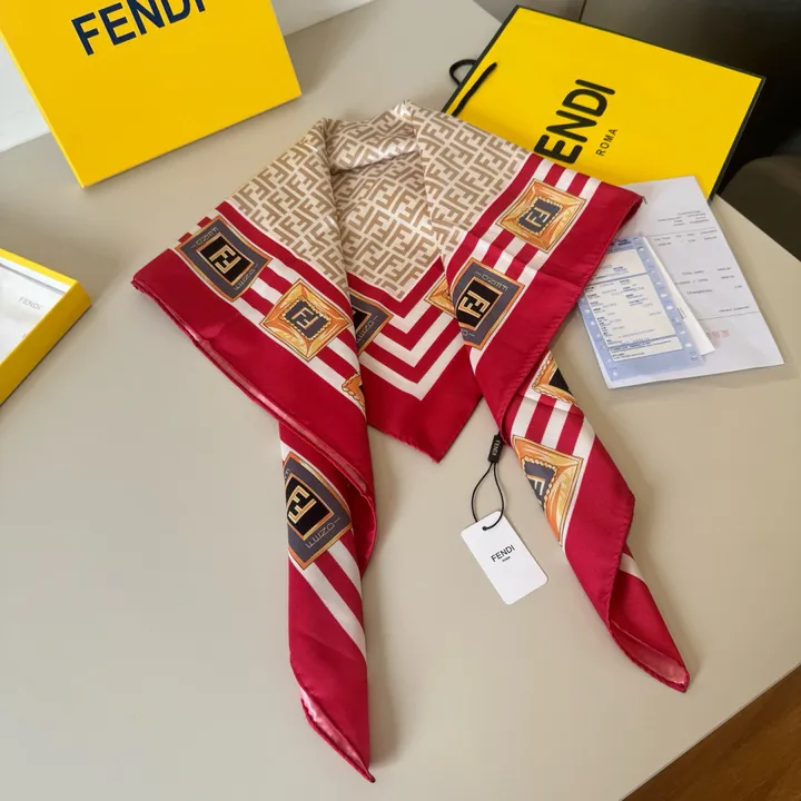 スーパーコピー フェンディ マフラー