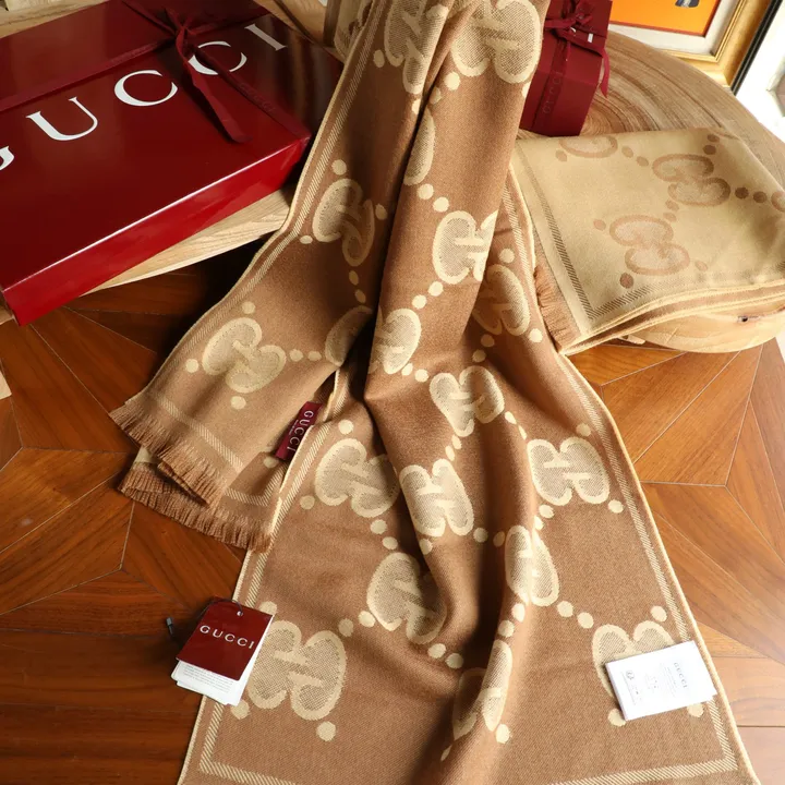 スーパーコピー グッチ マフラー