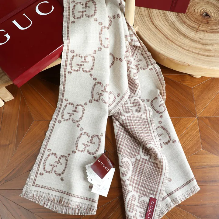 スーパーコピー グッチ マフラー