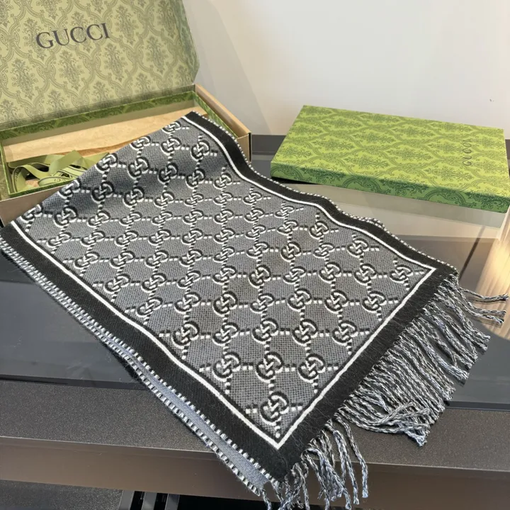 スーパーコピー グッチ マフラー