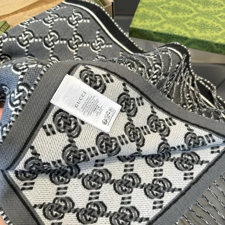 スーパーコピー グッチ マフラー