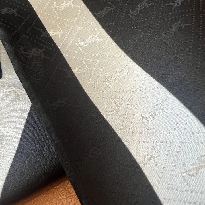 スーパーコピー バレンシアガ マフラー