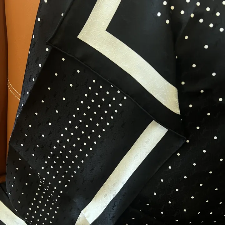 スーパーコピー バレンシアガ マフラー