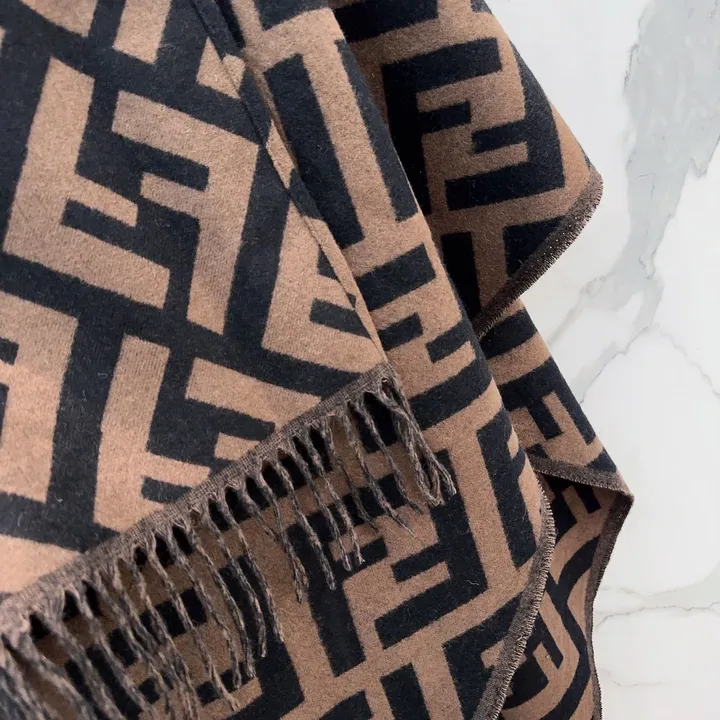 スーパーコピー フェンディ マフラー