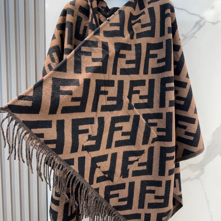 スーパーコピー フェンディ マフラー