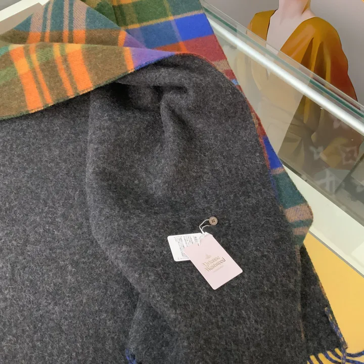 スーパーコピー ヴィヴィアン・ウエストウッド マフラー