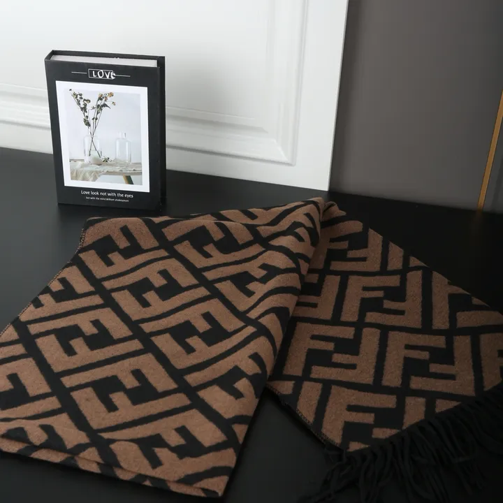 スーパーコピー フェンディ マフラー