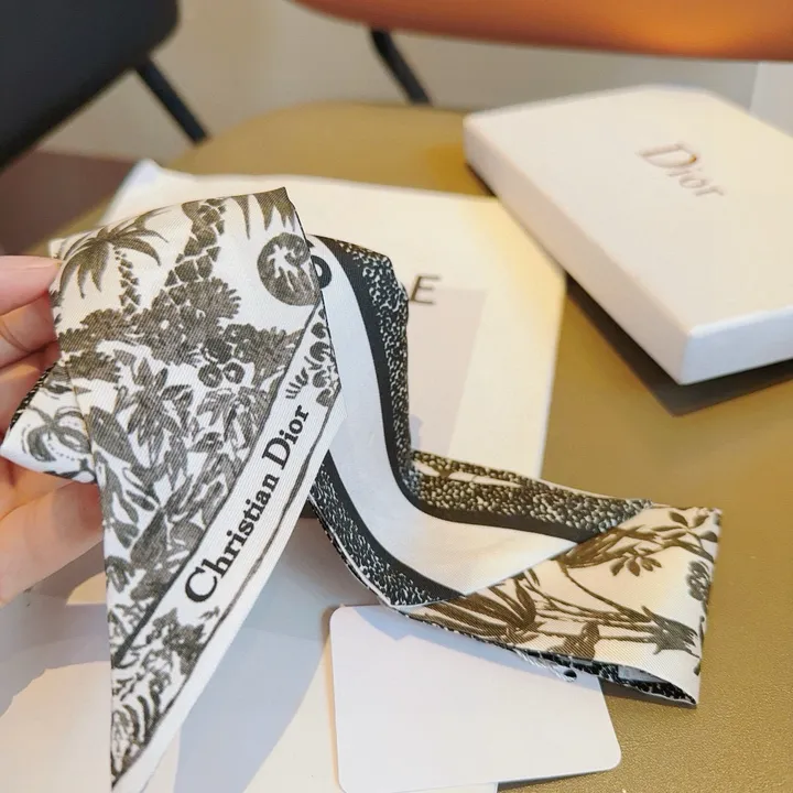 スーパーコピー ディオール マフラー