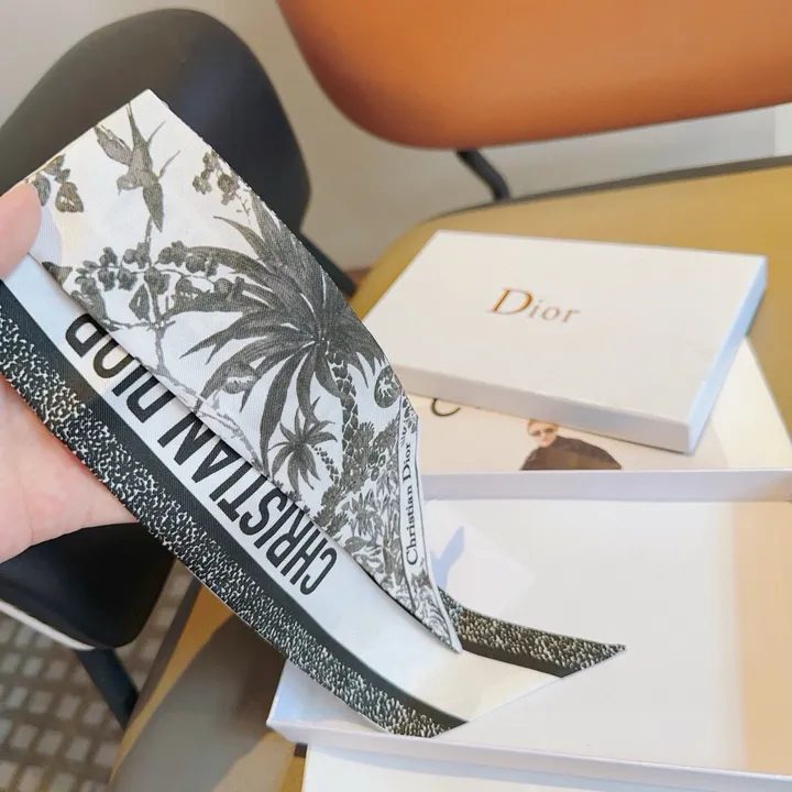 スーパーコピー ディオール マフラー