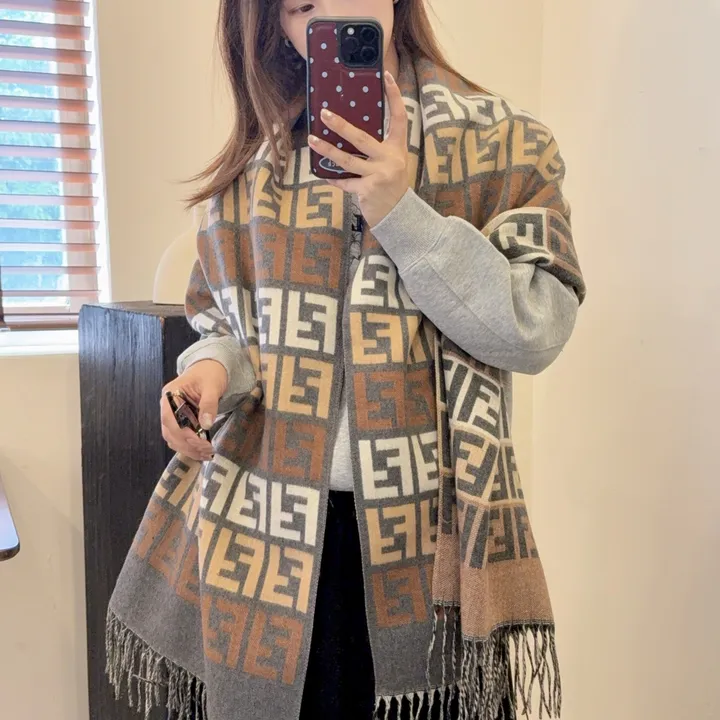 スーパーコピー フェンディ マフラー