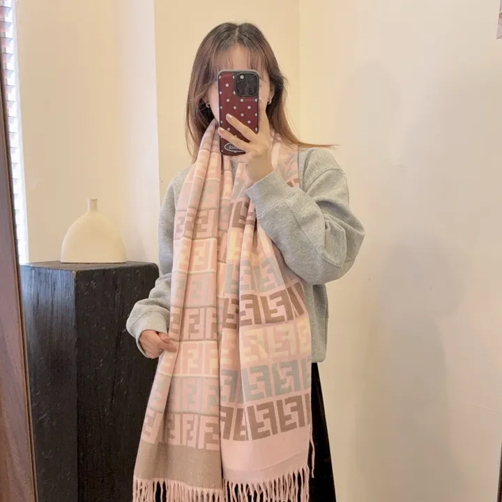 スーパーコピー フェンディ マフラー