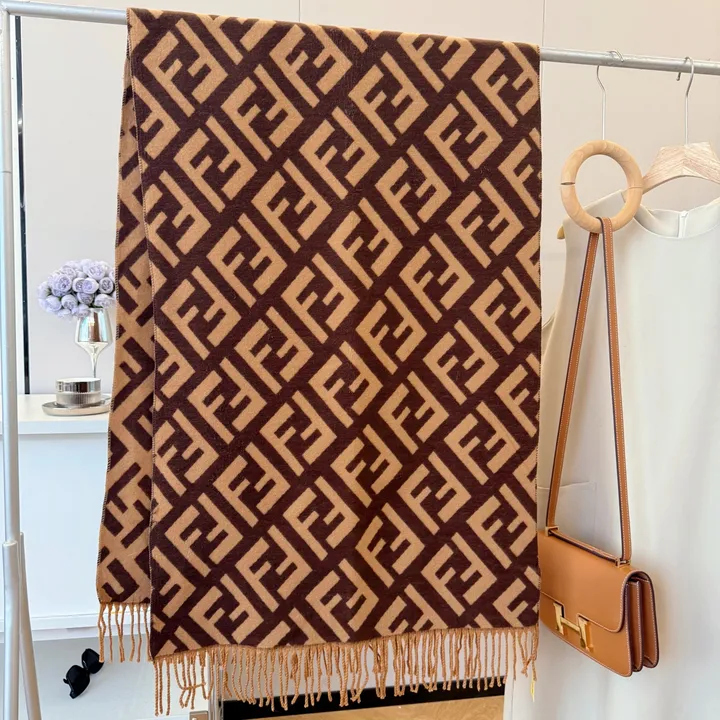 スーパーコピー フェンディ マフラー