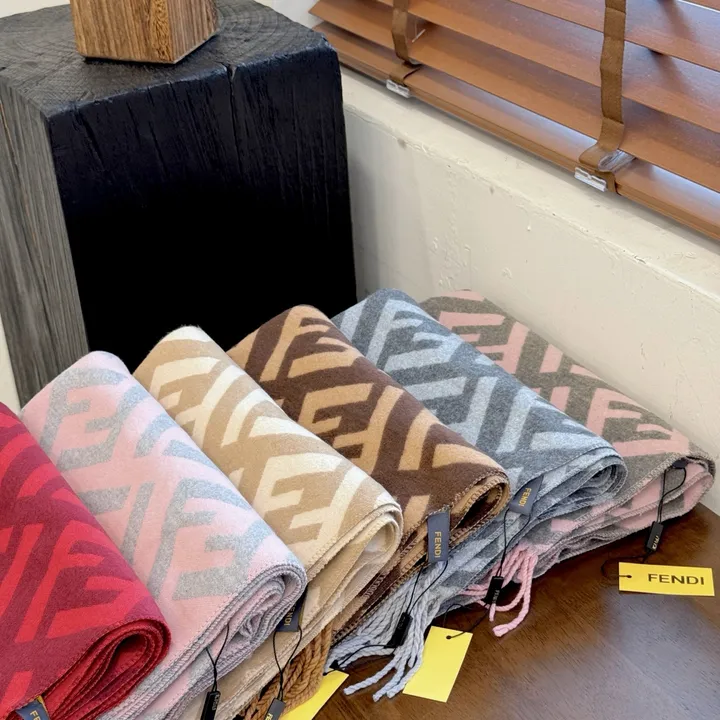 スーパーコピー フェンディ マフラー