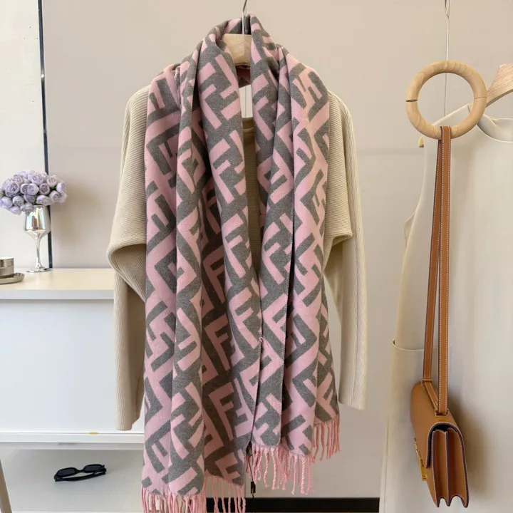 スーパーコピー フェンディ マフラー