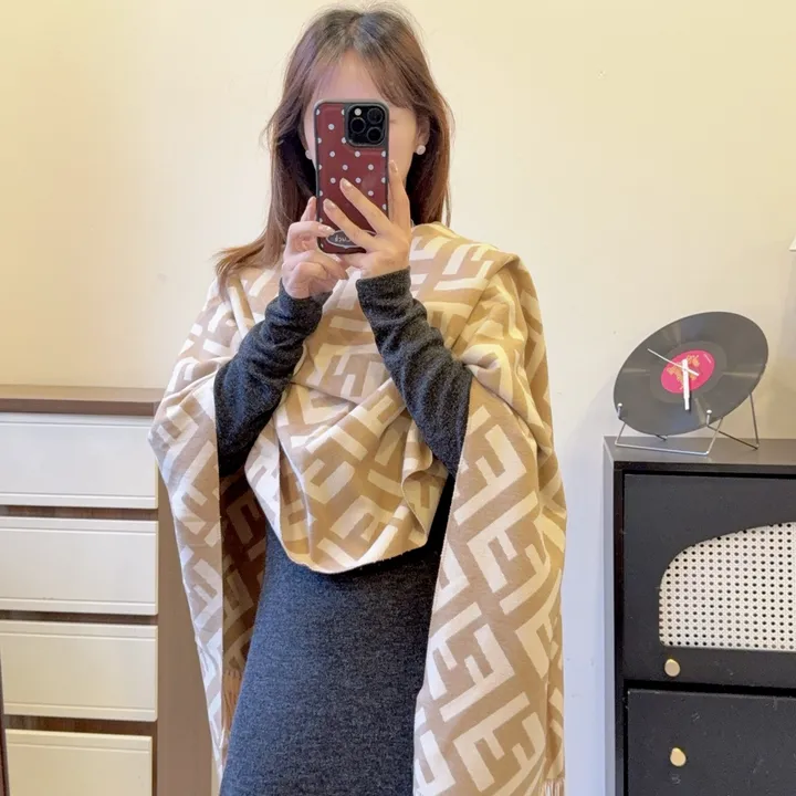 スーパーコピー フェンディ マフラー