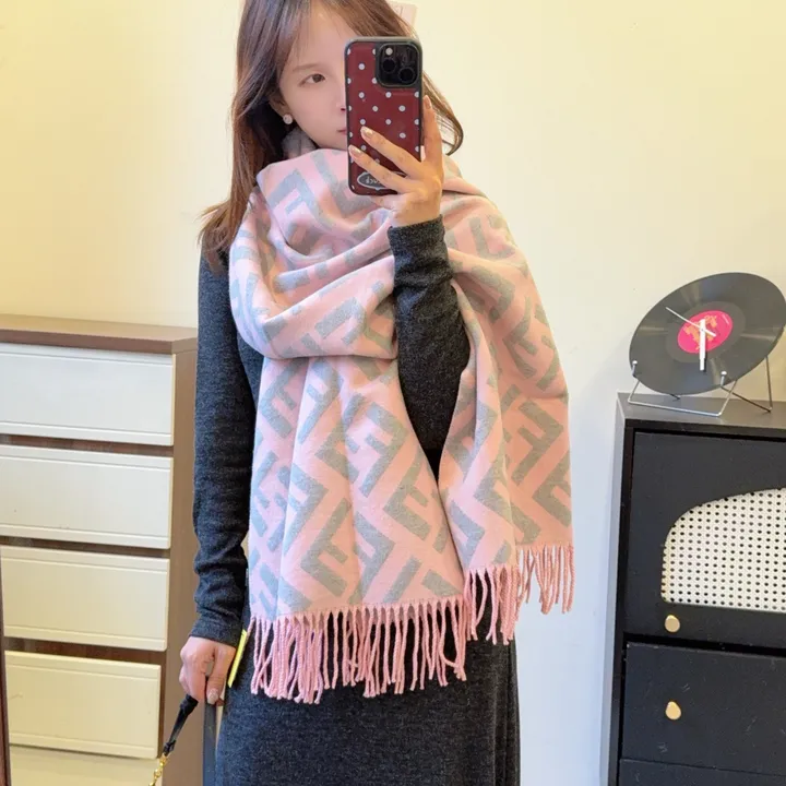 スーパーコピー フェンディ マフラー