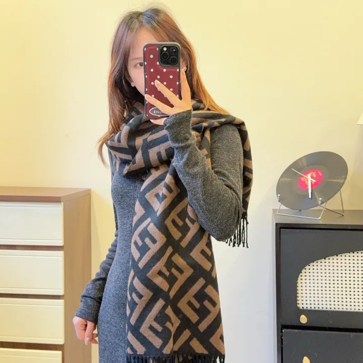 スーパーコピー フェンディ マフラー