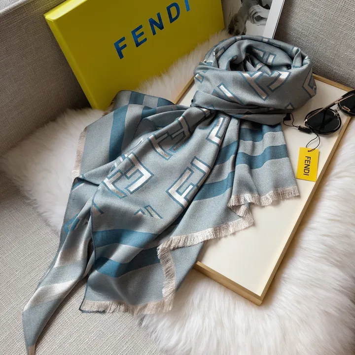 スーパーコピー フェンディ マフラー