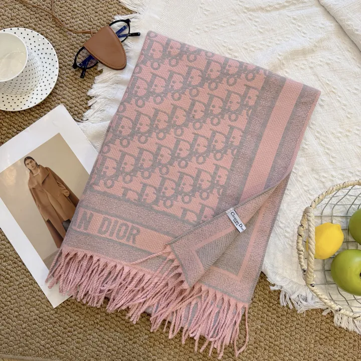 スーパーコピー フェンディ マフラー