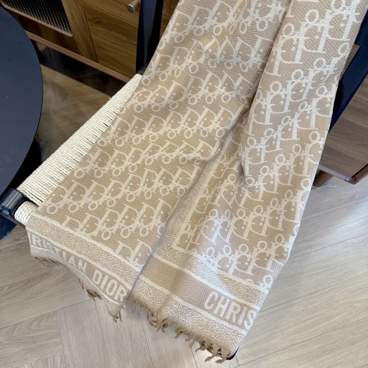 スーパーコピー フェンディ マフラー