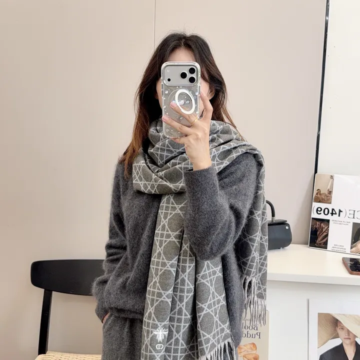 スーパーコピー ディオール マフラー