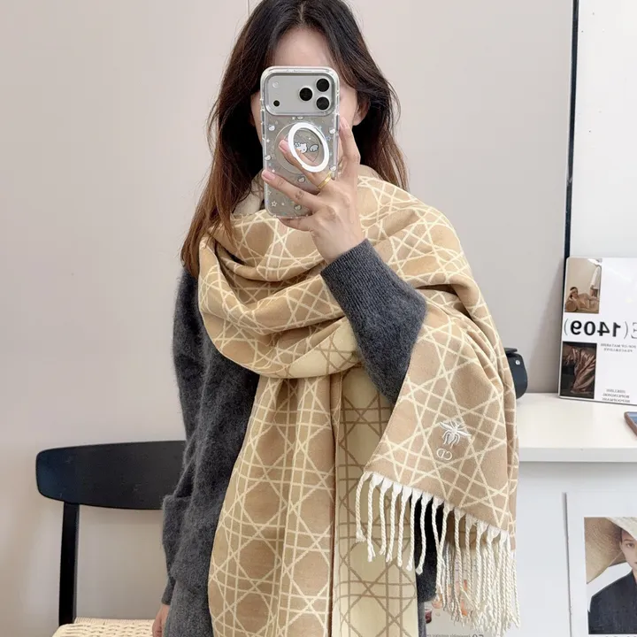 スーパーコピー ディオール マフラー