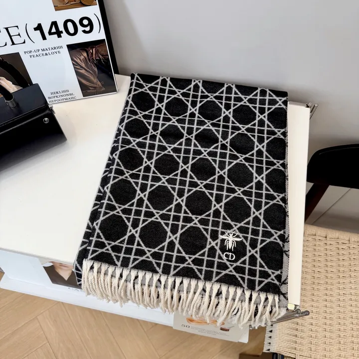 スーパーコピー ディオール マフラー