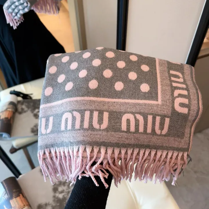 スーパーコピー フェンディ マフラー