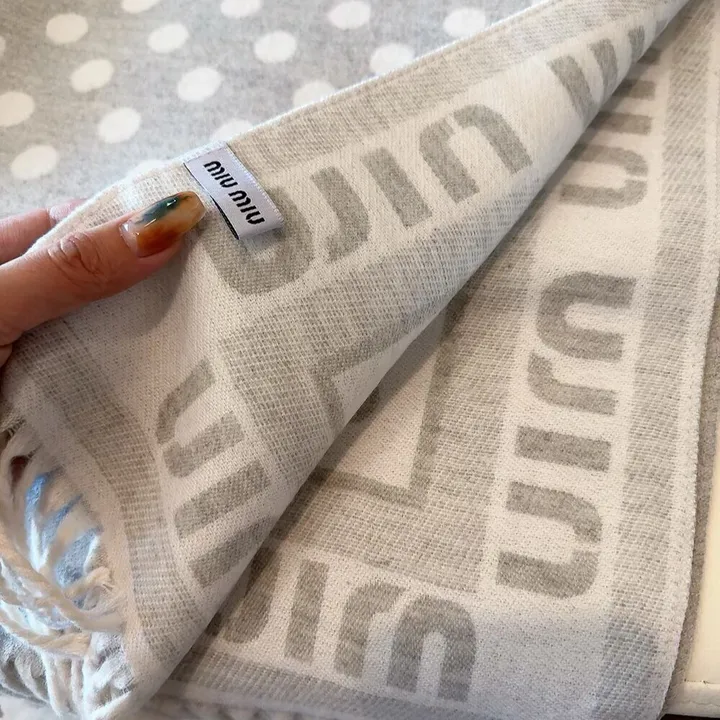 スーパーコピー フェンディ マフラー