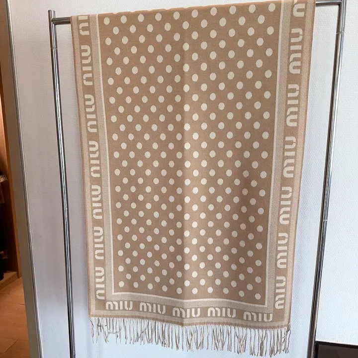 スーパーコピー フェンディ マフラー