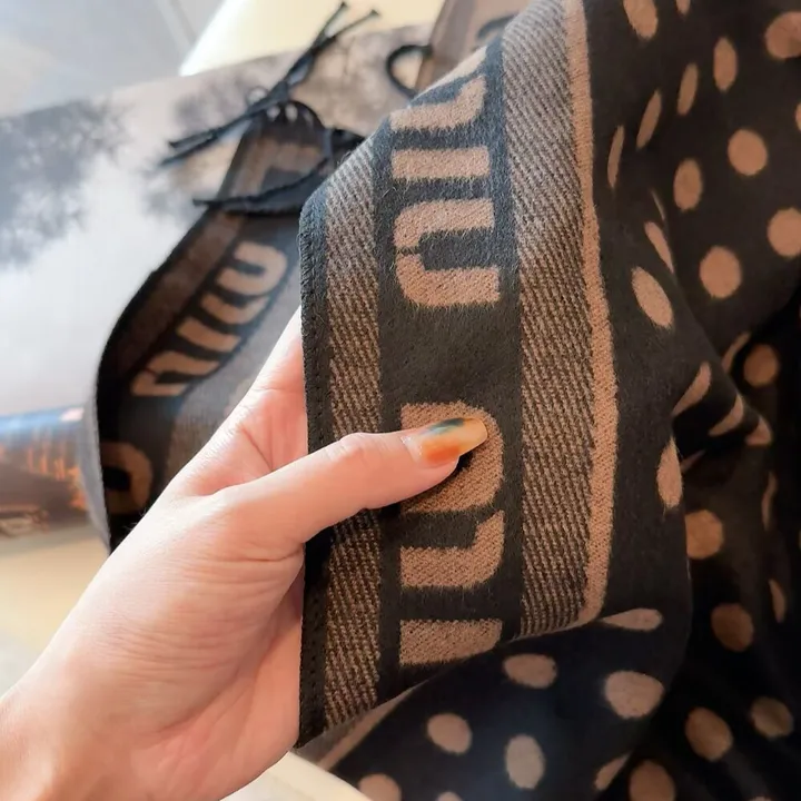 スーパーコピー フェンディ マフラー