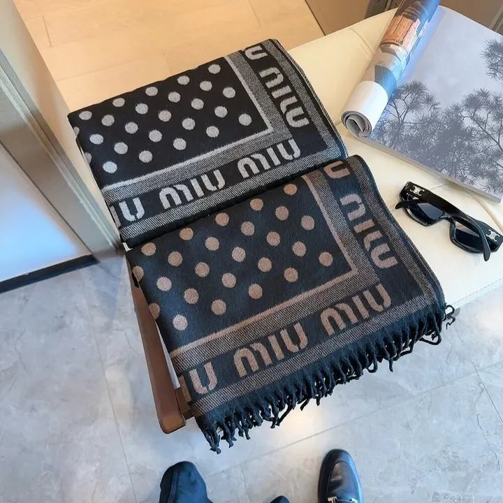 スーパーコピー フェンディ マフラー