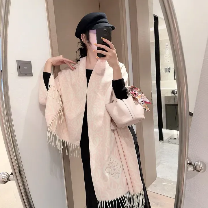 スーパーコピー ロエベ マフラー