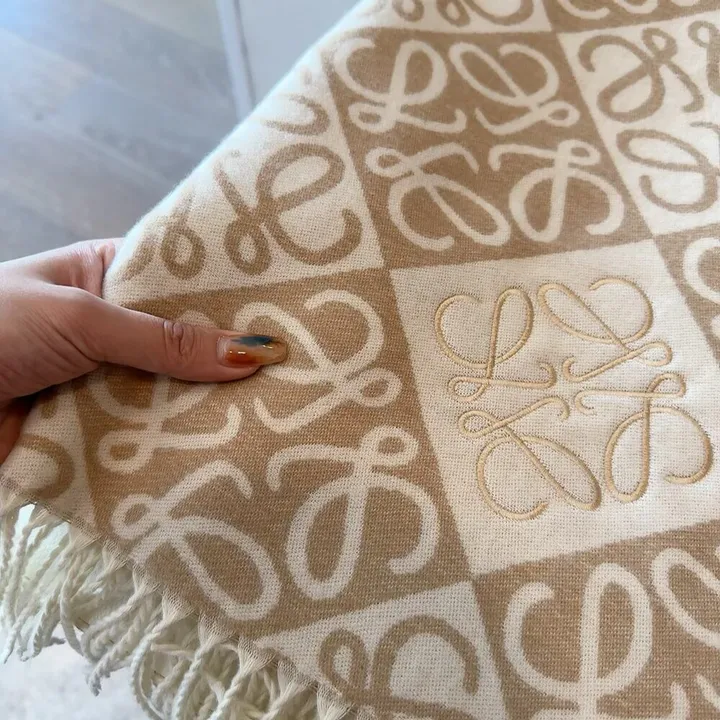 スーパーコピー ロエベ マフラー